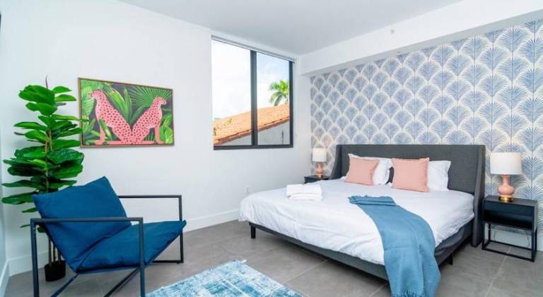 Modern 1BR Suite with King Bed Near Brickell, Downtown & Wynwood — photo 2