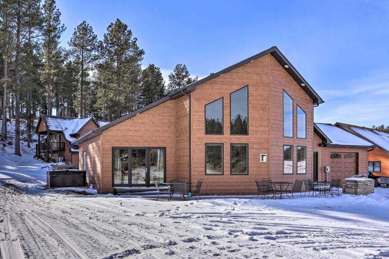 'Hakuna Matata Cabin' - 11 Mi to Mt Rushmore! — photo 4
