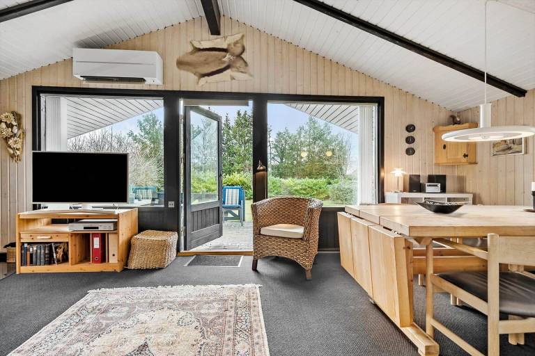 Beautiful house with barbecue & patio | Pets allowed — photo 5