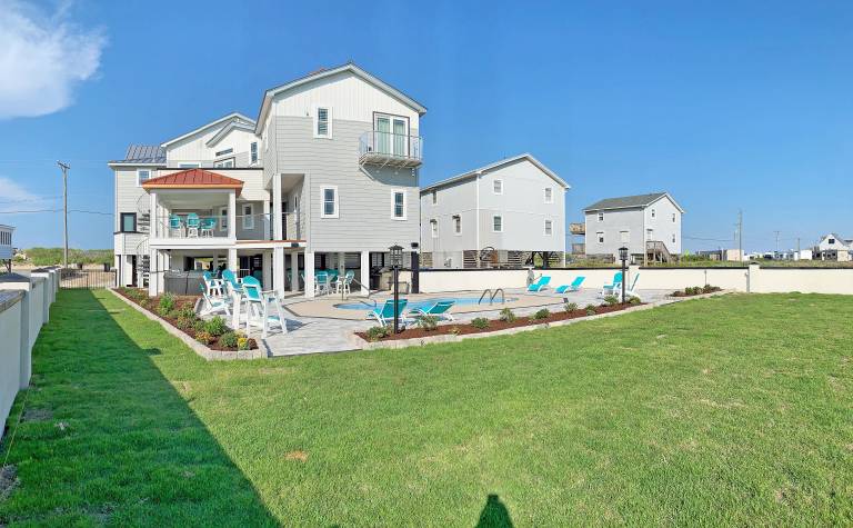 Vacation home with barbecue in Outer Banks, NC
