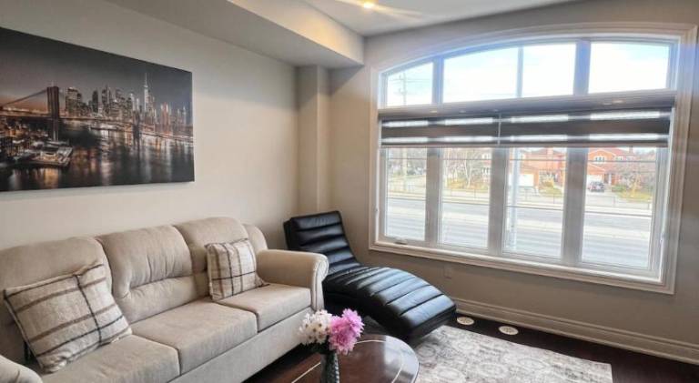 Vacation home | Pets allowed in Oakville, ON