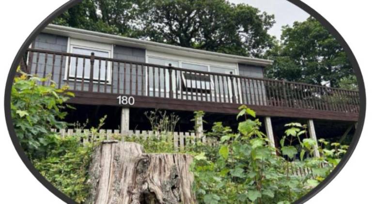 180 River View Cabin in Caernarfon