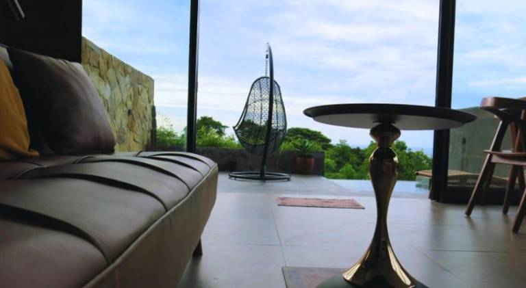 Apartment with pool & terrace — photo 3