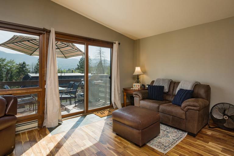 Family-friendly big house with heated pool, fast internet & jacuzzi | Mountain view | Close to the ski | Pet-friendly — photo 5