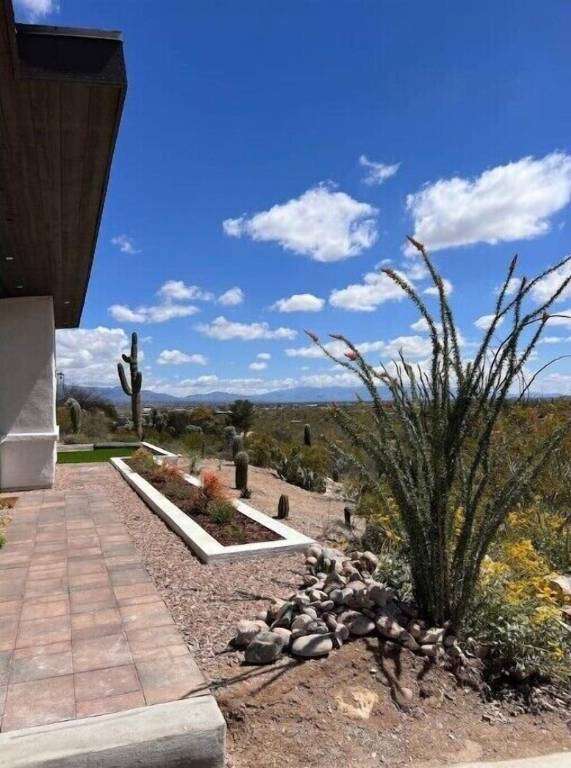 House  Del Cerro Estates
