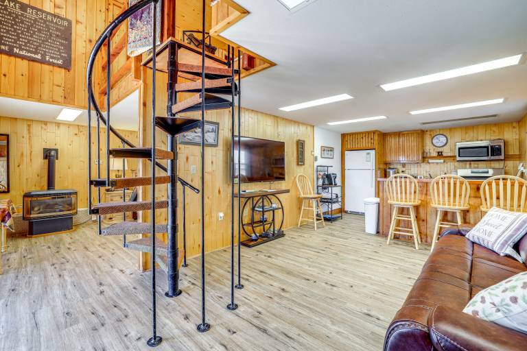 2 Mi to Main Street: Mtn-View Escape in Lander! in Lander, WY