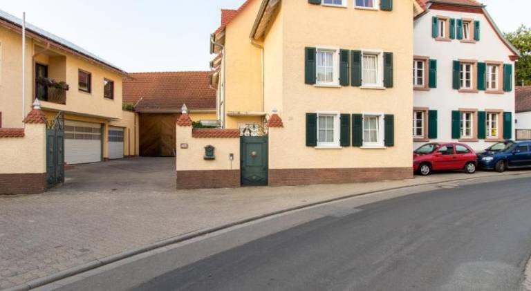 Weingut und Gastehaus Henrici