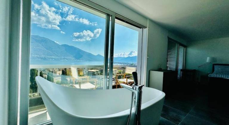 Dream with a view of Lake Maggiore — photo 4