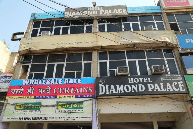 HOTEL DIAMOND PALACE