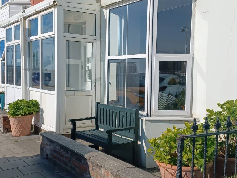 Family-oriented cottage with terrace | Beach view | Next to the beach | Pets allowed — photo 2