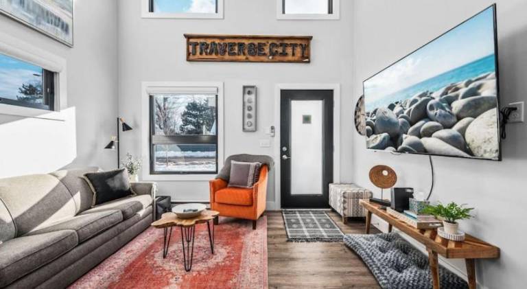 Apartment | Dogs allowed in Traverse City, MI