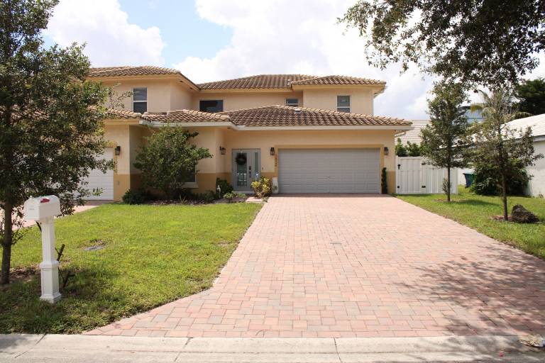 House  Beachwood Heights