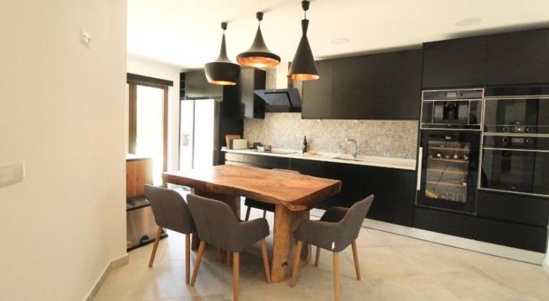 Beautiful Algarve Pool Villa Bali 15min to beach — photo 4