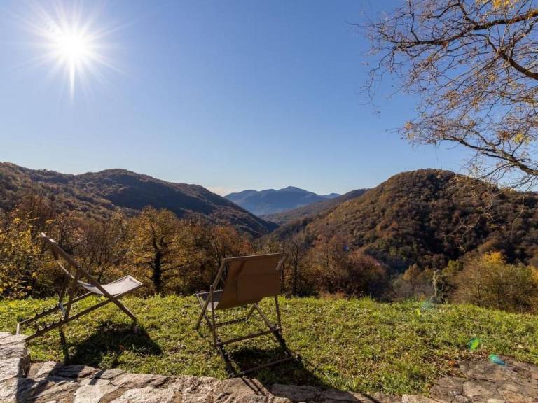 Vacation home with terrace, barbeque & garden | Nature view — photo 4