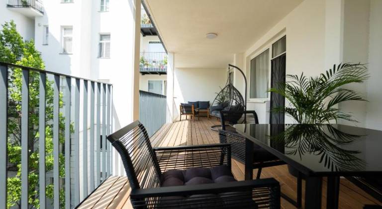 Bright stylish apartment with a huge terrace in a top location — photo 3