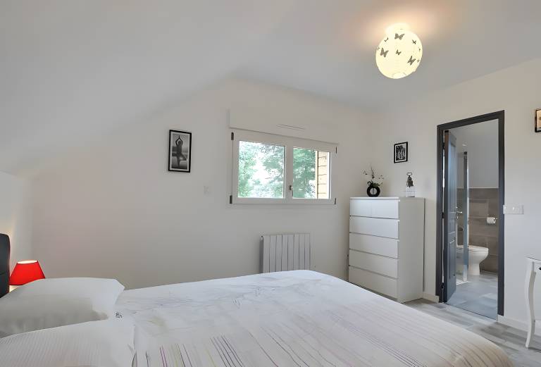Gîtes des Lacs - Le Muscat: Shared Pool, Sauna & Jacuzzi, Private Terrace, Wi-Fi — photo 5