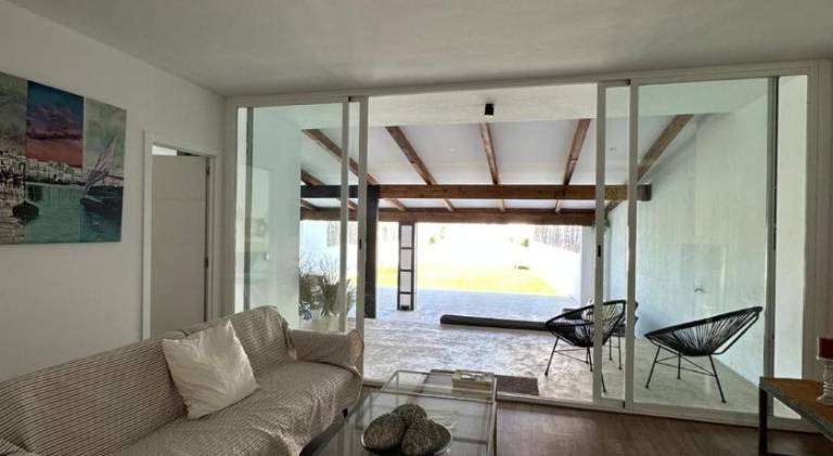 Holiday apartment with pool — photo 2