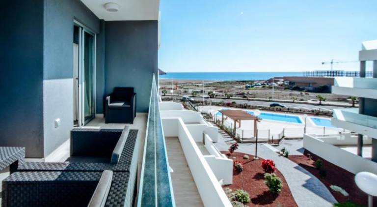 Fully equipped rental apartment with private pool & patio | Close to the beach | Pets are welcome — photo 3