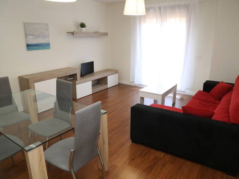 Holiday apartment with pool | Near New Cathedral of Salamanca | Suitable for remote work | Pets allowed — photo 3