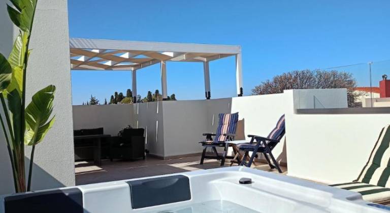 Sunny Palm Villa in Rhodes