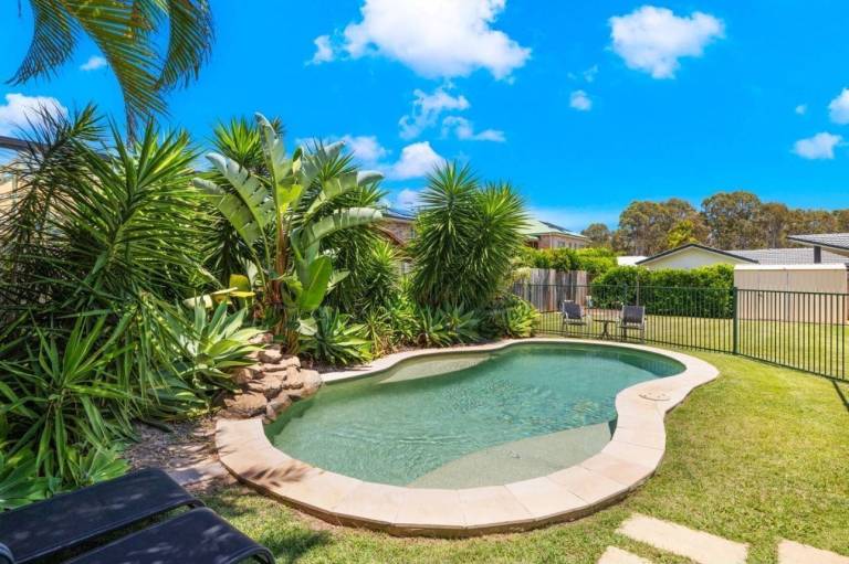 House  Coochiemudlo Island
