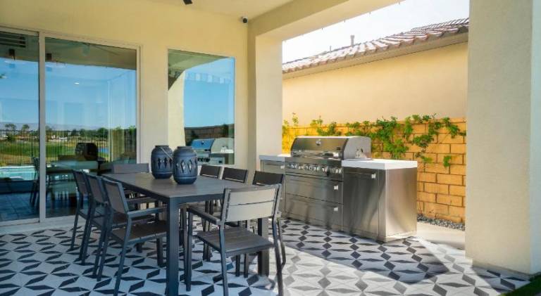 Villa with private pool, barbecue & hot tub — photo 5