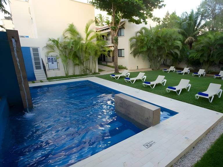 Nina Hotel & Beach Club in Playa del Carmen