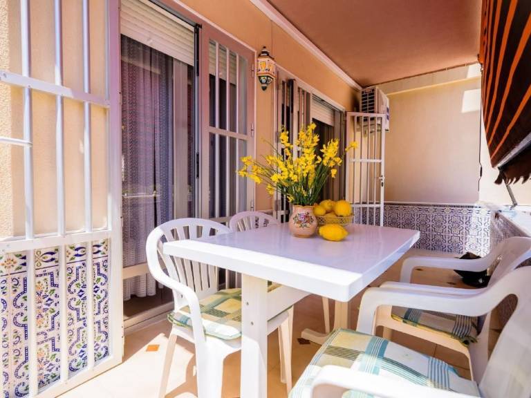 Apartment with patio — photo 3