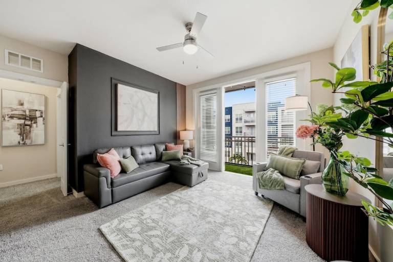 Apartment Courier City/Oscawana