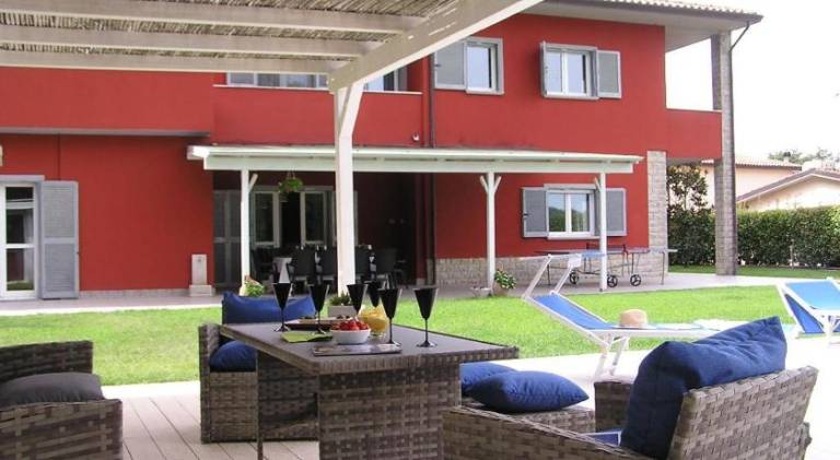 Spacious villa with pool & jacuzzi | Dogs allowed in Deruta