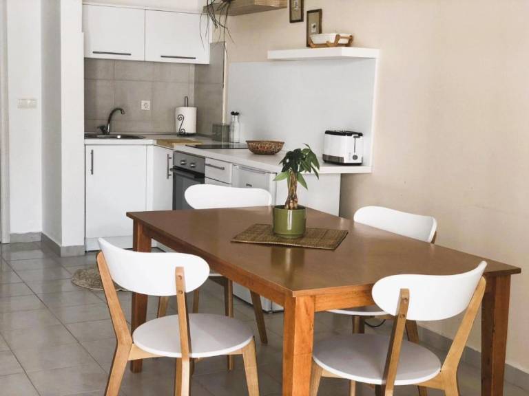 Rental apartment with terrace | City view — photo 4
