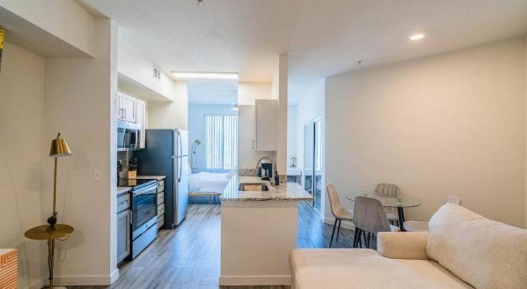 Holiday apartment with barbecue | Dogs allowed in Tempe, AZ