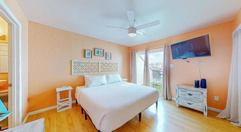 Lovely rental apartment with pool | Pet-friendly — photo 2