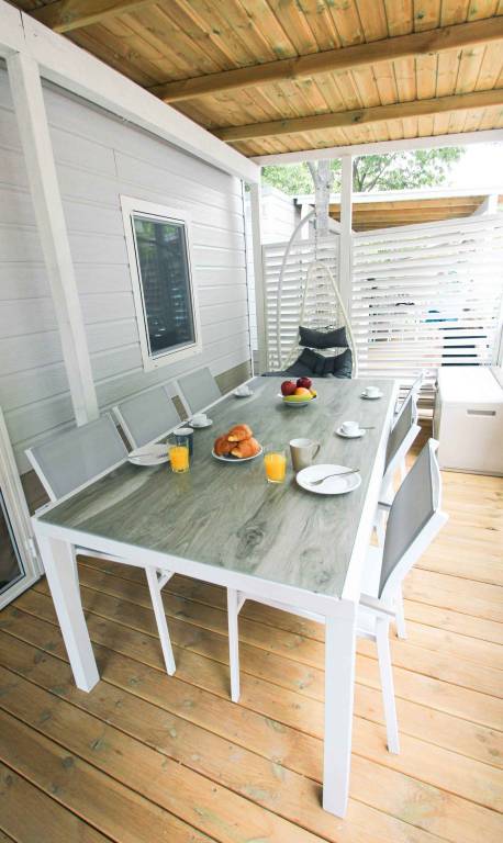 Mobile home with yard, terrace & pool — photo 2