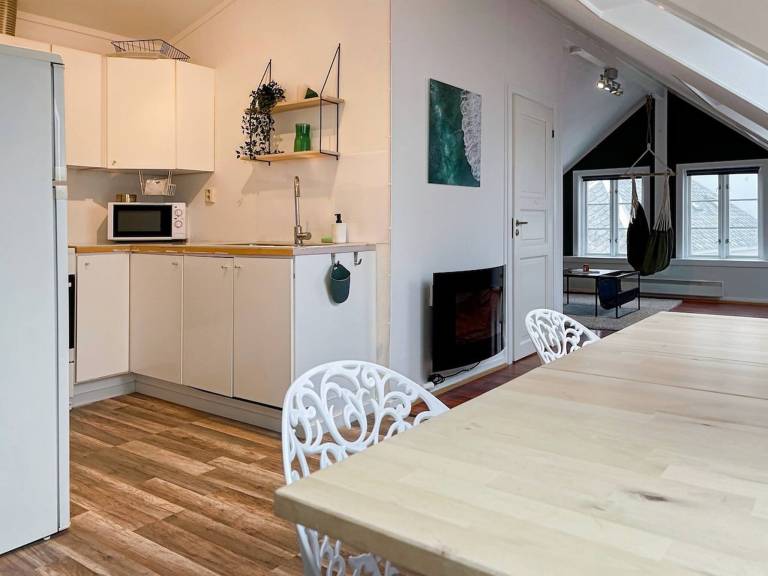 Bed and breakfast with jacuzzi & sauna | City view — photo 3