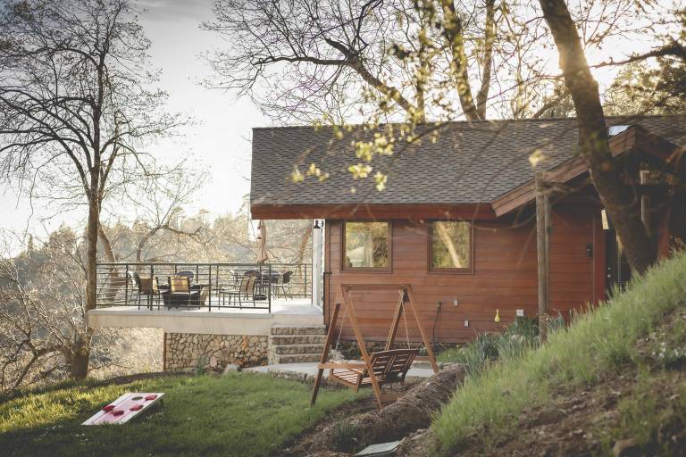 House  Crestline