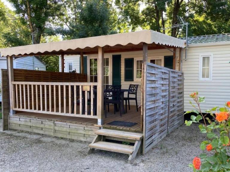 Beautiful mobile home with patio | Pet-friendly — photo 4