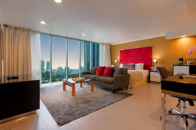 Executive Suites Hotel Metro Vancouver