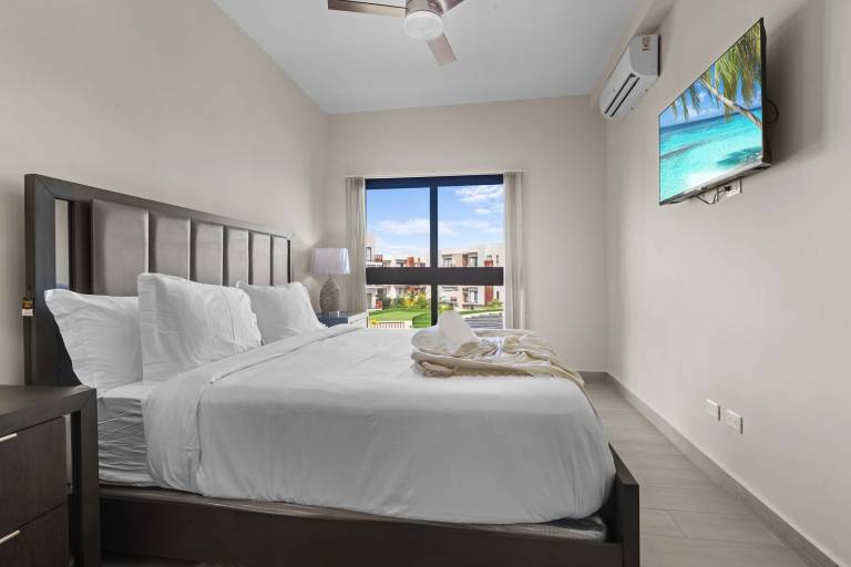 Family-friendly holiday apartment with fast internet & pool | Lake view | Pet-friendly — photo 3