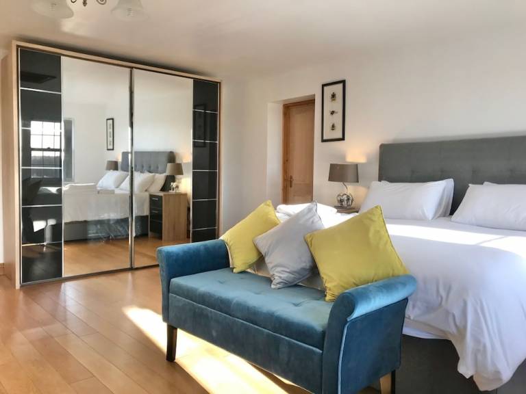 Bed and breakfast  Denby Village