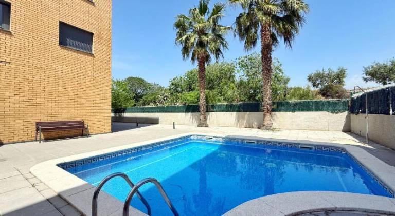 Holiday apartment with pool — photo 4