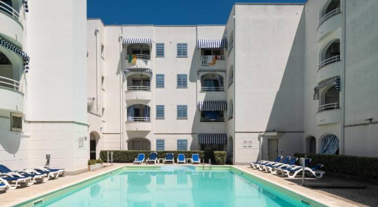 Rental apartment with pool & terrace — photo 2