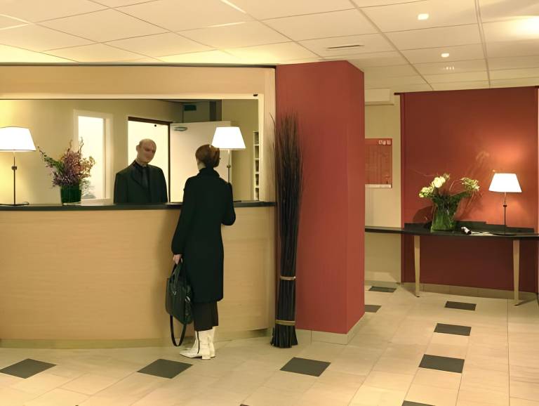 Hotel Cerise Chatou in Poissy