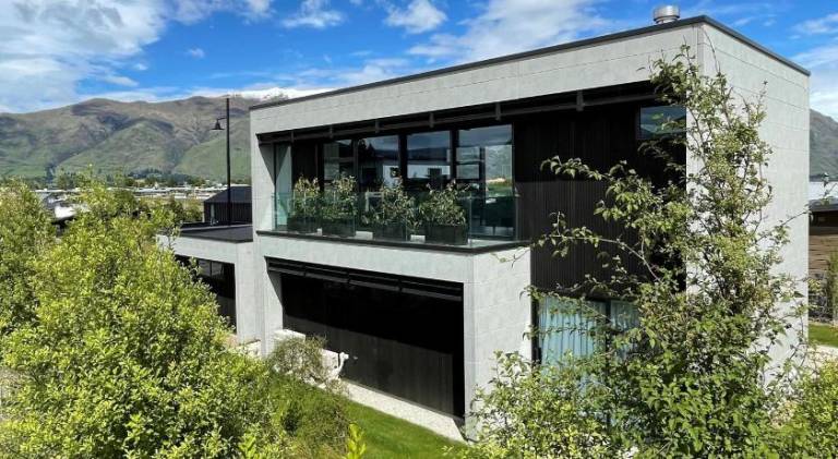 200 m&sup2; Ferienhaus