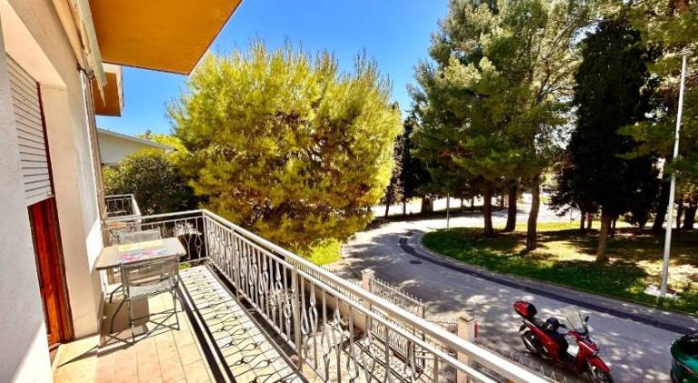Rental apartment with 2 rooms for 5 persons — photo 4