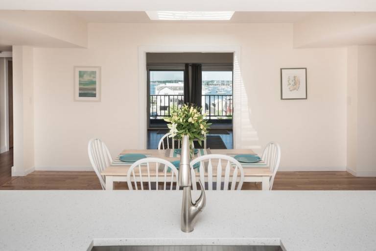 Condo Newport