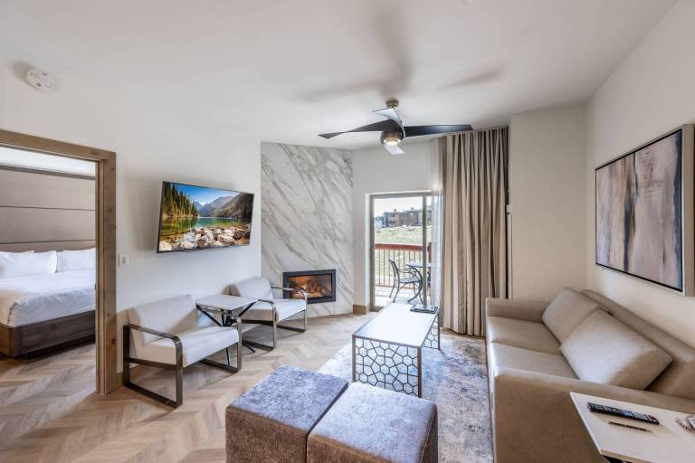 Condo  Solitude