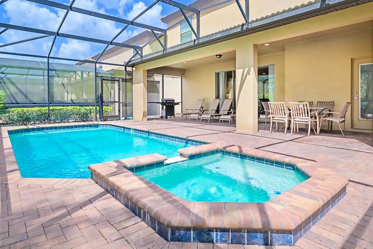 House with yard, private pool & BBQ in Osceola, FL