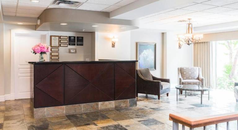 Canterra Suites Hotel — photo 3