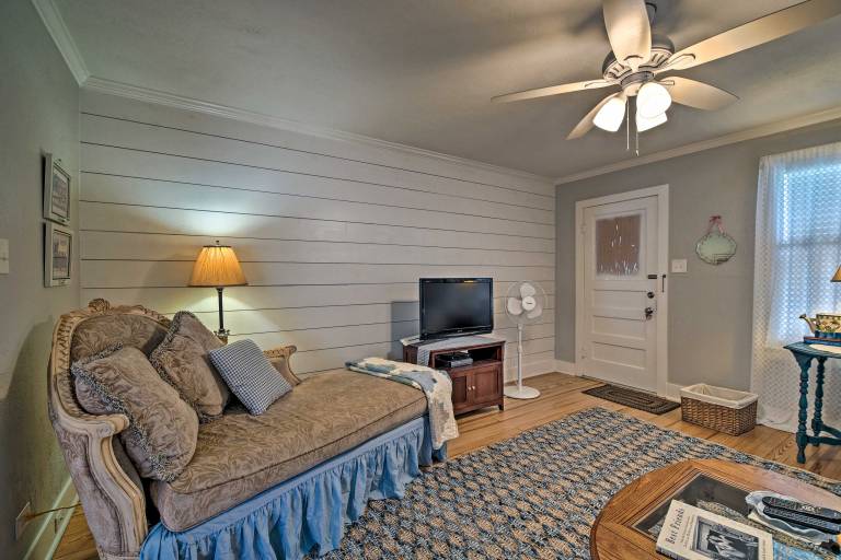 Pet-Friendly Brenham Cottage w/ Yard! — photo 5